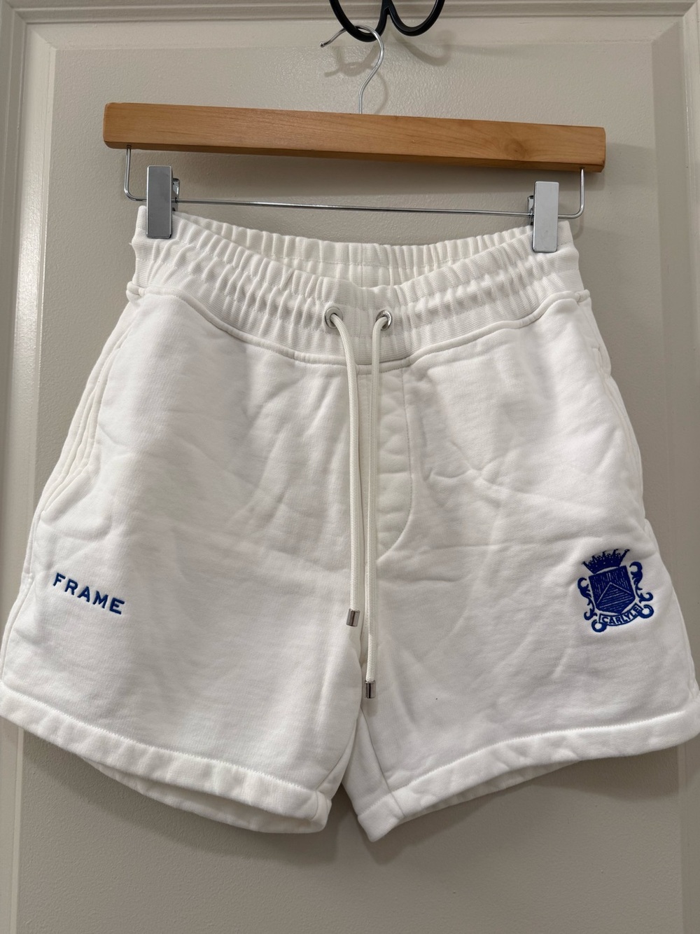 Limited Edition Frame x the Carlyle Hotel NYC Embroidered Drawstring Shorts